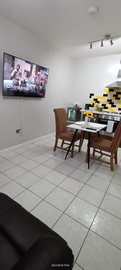 Lister Park Bradford Stylish 1Bed Coach House - Quiet & Tranquil Cottage & Parking Ngoại thất bức ảnh