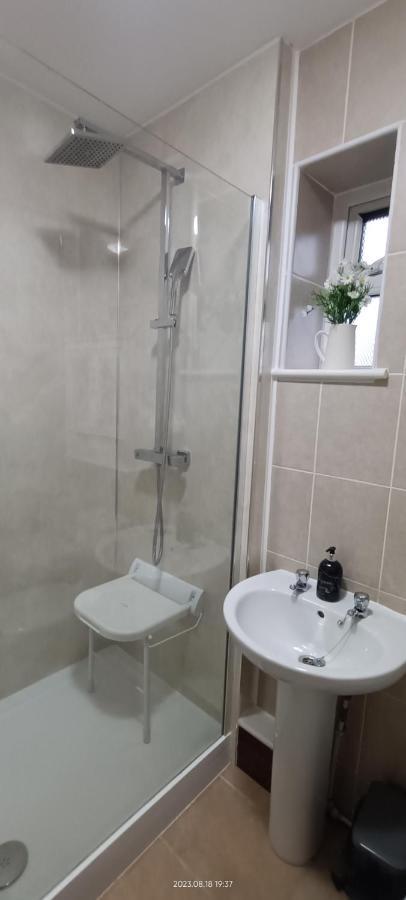 Lister Park Bradford Stylish 1Bed Coach House - Quiet & Tranquil Cottage & Parking Ngoại thất bức ảnh