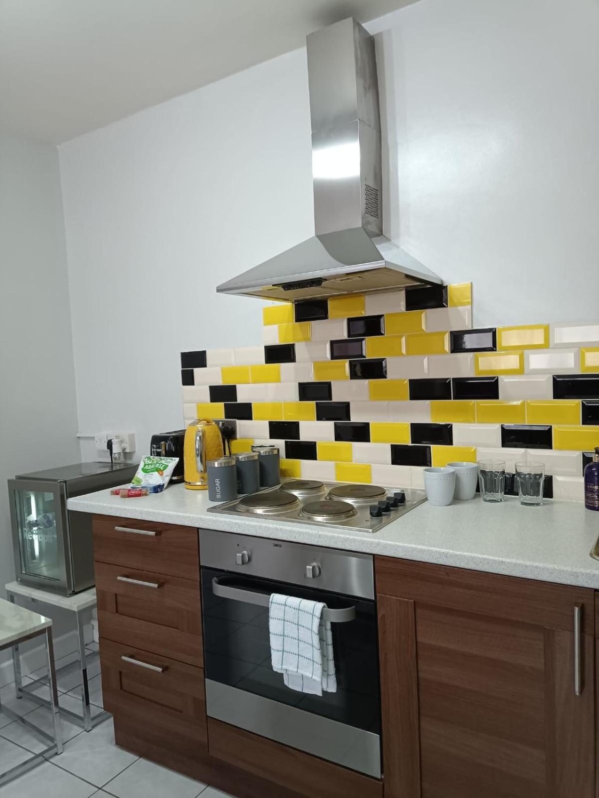 Lister Park Bradford Stylish 1Bed Coach House - Quiet & Tranquil Cottage & Parking Ngoại thất bức ảnh