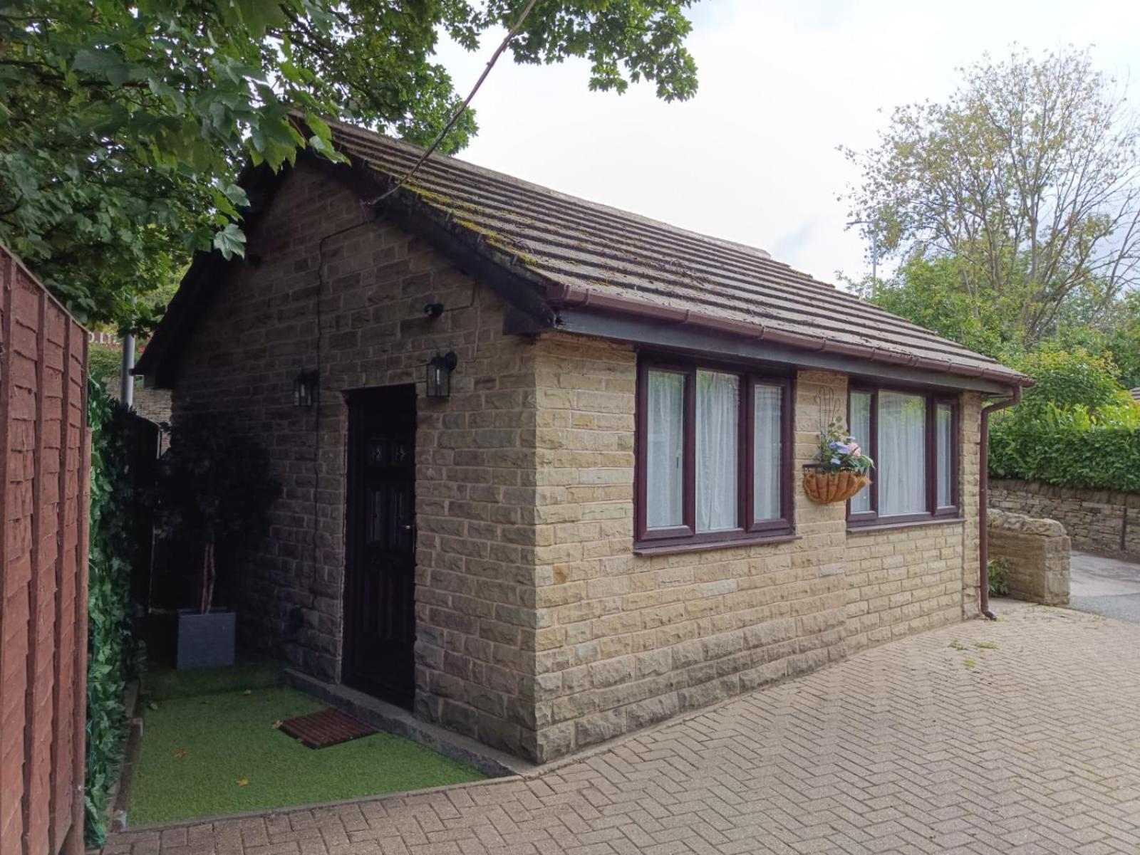 Lister Park Bradford Stylish 1Bed Coach House - Quiet & Tranquil Cottage & Parking Ngoại thất bức ảnh